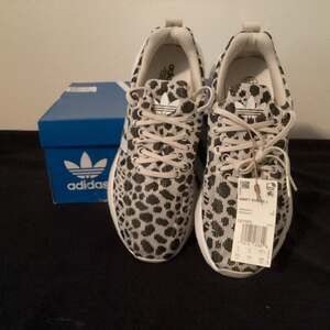 NIB Adidas Swift Run 22 J Leopard Print Sneakers - Size 6.5